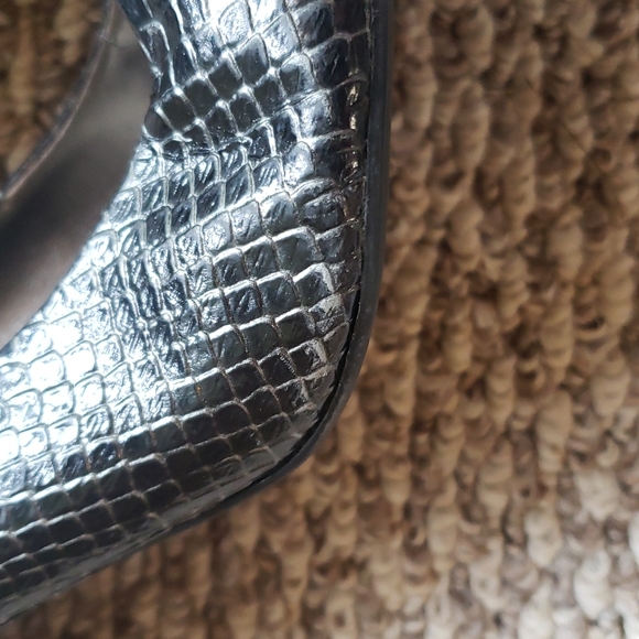 Womens Size 10M Kenneth Cole Reaction Shoes - Picture 3 of 4